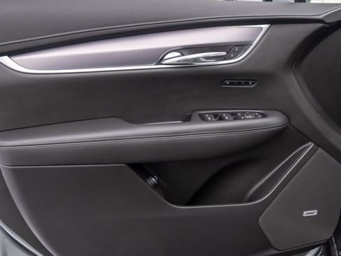 New 2025 Cadillac XT6 Luxury image 15