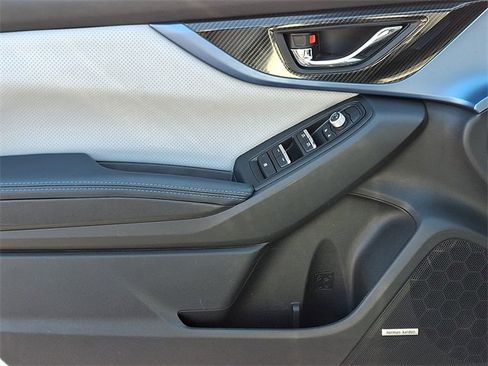 Used 2020 Subaru Crosstrek Hybrid w/ Moonroof Package w/Navigation image 12