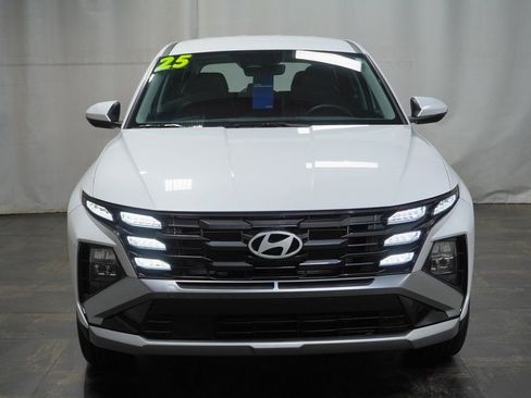 Certified 2025 Hyundai Tucson SE image 8