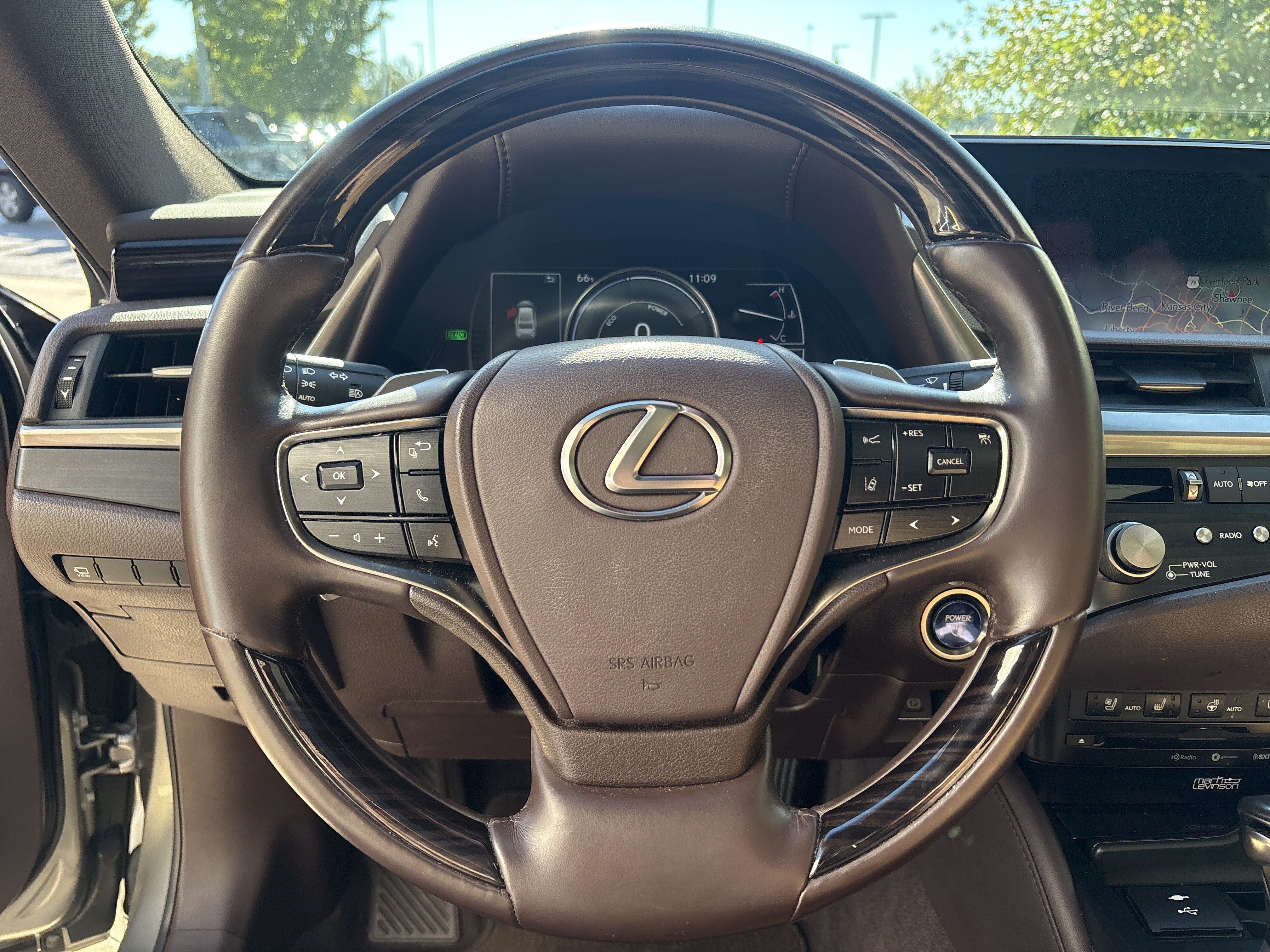 Used 2021 Lexus ES 300h w/ Accessory Package 2 FWD image 18