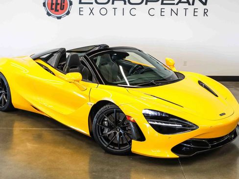 Used 2022 McLaren 720S Performance RWD image 3