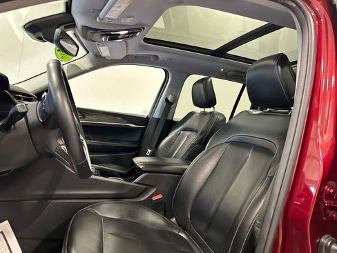 Used 2022 Jeep Grand Cherokee Limited image 16