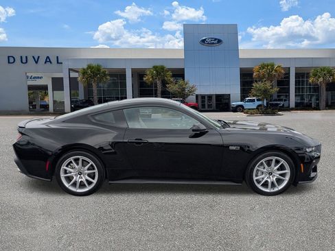 Used 2024 Ford Mustang GT Premium image 3