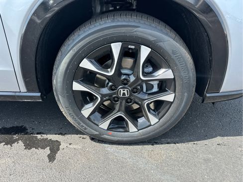 New 2026 Honda HR-V EX-L image 10