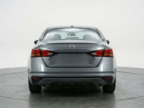 Used 2025 Nissan Altima 2.5 SV image 7