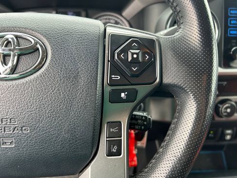 Used 2019 Toyota Tacoma SR5 image 19