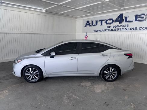 Used 2020 Nissan Versa SV FWD image 8