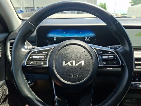 Used 2024 Kia Seltos EX AWD/4WD image 21