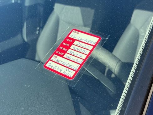 Used 2023 Toyota RAV4 XLE w/ Convenience Package FWD image 14