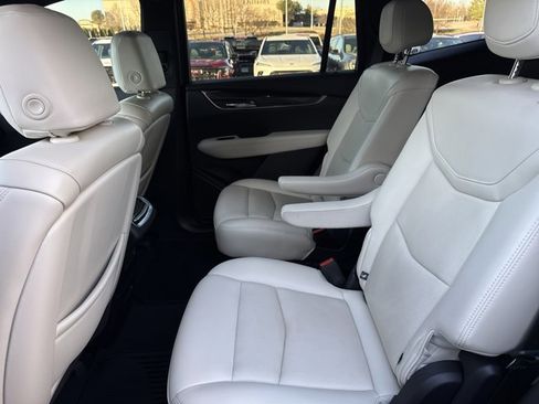 Used 2021 Cadillac XT6 Sport image 6