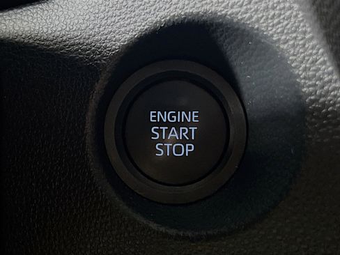 Used 2024 Toyota Corolla Cross LE FWD image 23