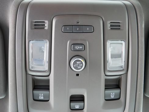 Used 2021 Chevrolet Tahoe LT image 32