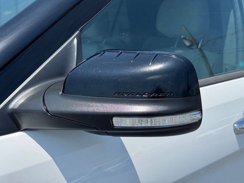 Used 2014 Ford Explorer XLT FWD image 50