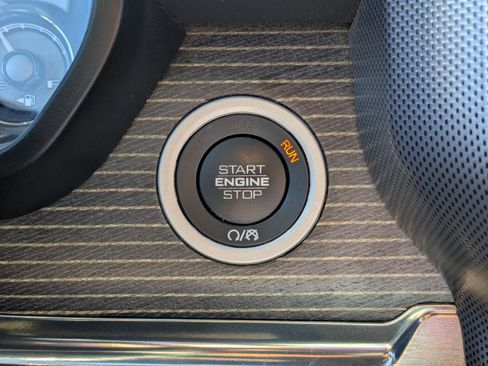 Used 2019 RAM 1500 Limited image 21