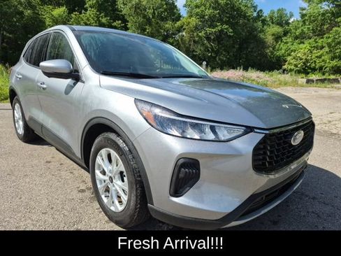 Used 2023 Ford Escape Active w/ Tech Pack #2 FWD image 11