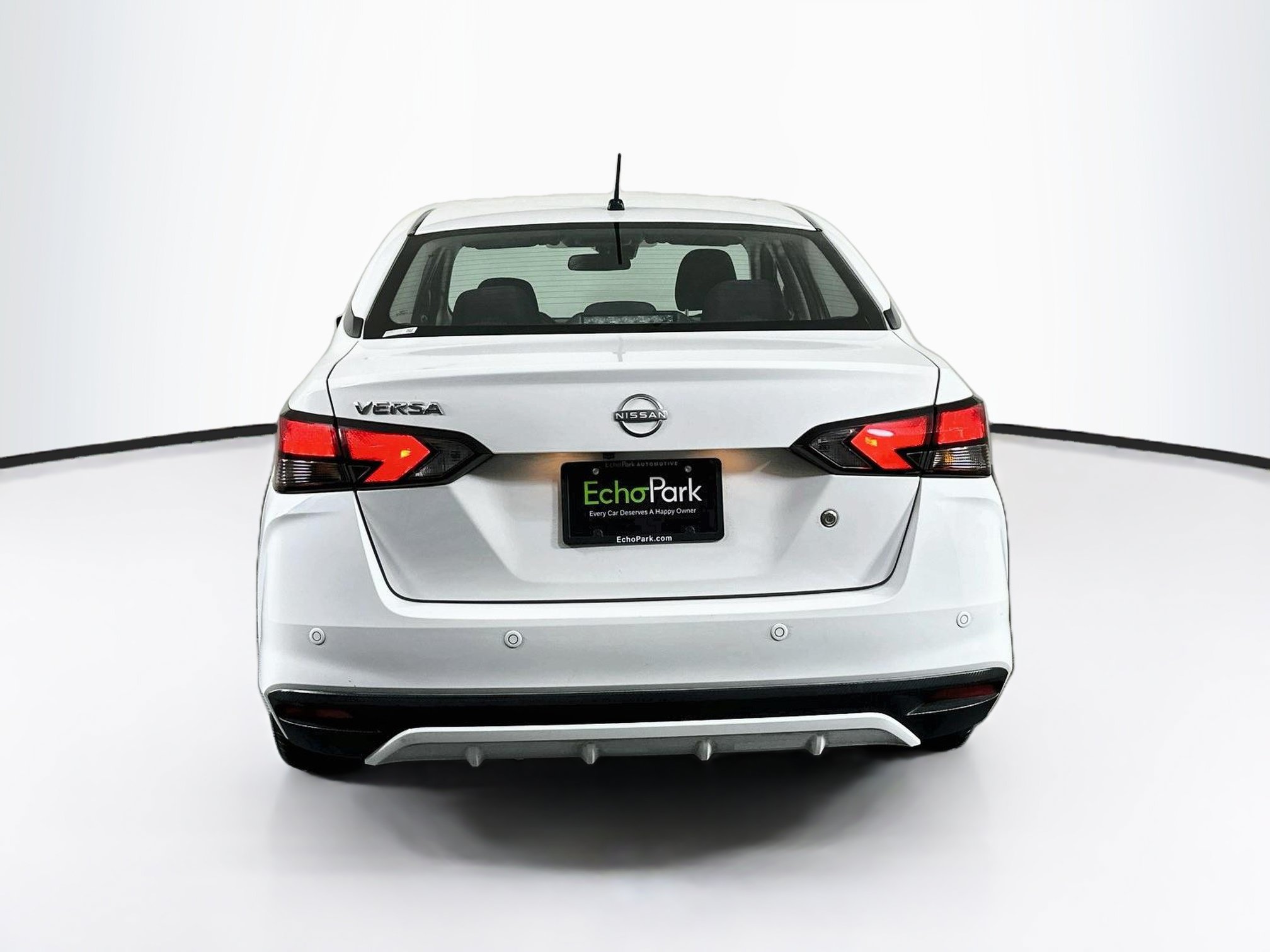 Used 2025 Nissan Versa S FWD image 7