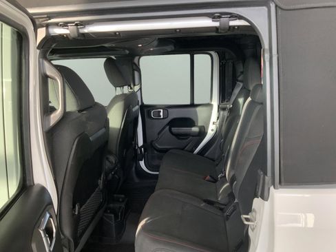 Used 2024 Jeep Gladiator Rubicon w/ Technology Group image 13