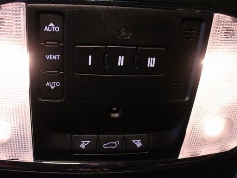 Used 2016 Jeep Grand Cherokee Limited image 30