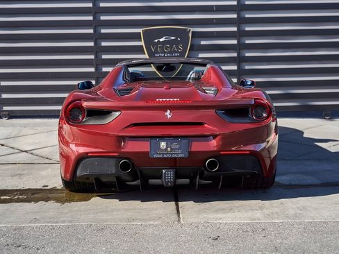 Used 2019 Ferrari 488 Spider image 24