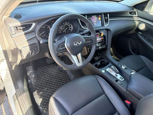 Used 2023 INFINITI QX50 Luxe image 11