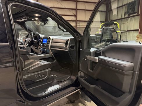Used 2020 Ford F350 Platinum AWD/4WD image 24