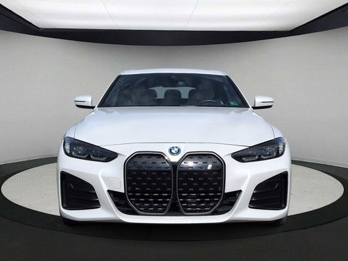 Certified 2022 BMW i4 eDrive40 w/ M Sport Package RWD image 3