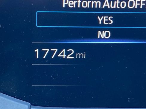 Used 2023 Toyota Prius Prime Premium image 18