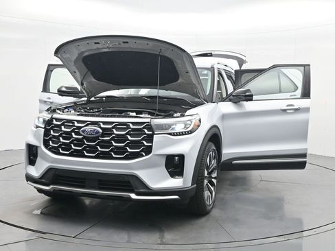 New 2026 Ford Explorer Platinum AWD/4WD image 23