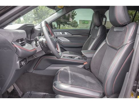 Used 2025 Ford Explorer ST w/ Sun And Sound Package AWD/4WD image 17