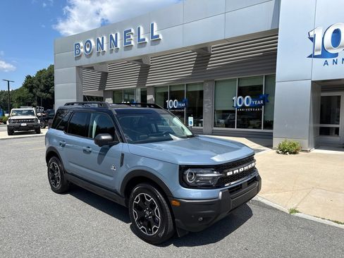 Used 2025 Ford Bronco Sport Outer Banks w/ Outer Banks Tech Package+ AWD/4WD image 1