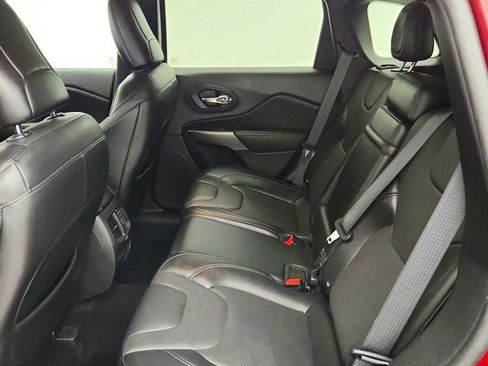 Used 2019 Jeep Cherokee Limited AWD/4WD image 21