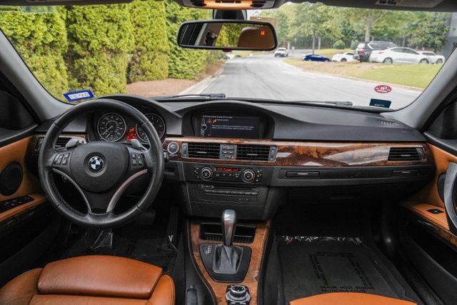 Used 2010 BMW 328i Sedan RWD image 16
