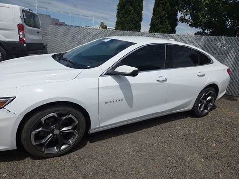 Used 2023 Chevrolet Malibu LT FWD image 2