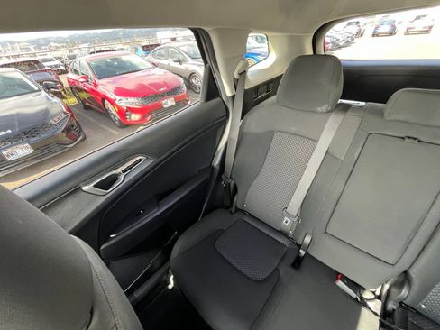 Used 2025 Kia Sportage LX FWD image 38
