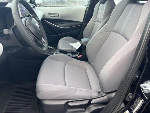 Used 2025 Toyota Corolla SE image 11
