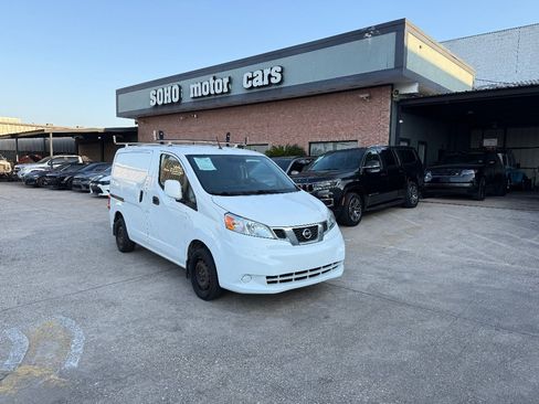 Used 2019 Nissan NV200 SV FWD image 2