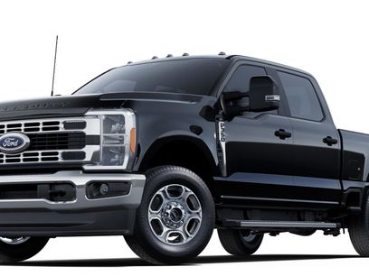 New 2025 Ford F350 XLT w/ FX4 Off-Road Package