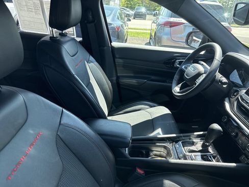 Used 2023 Jeep Compass Trailhawk w/ Trailhawk Convenience Group AWD/4WD image 10