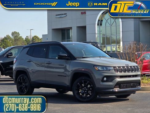 Used 2023 Jeep Compass Altitude image 1