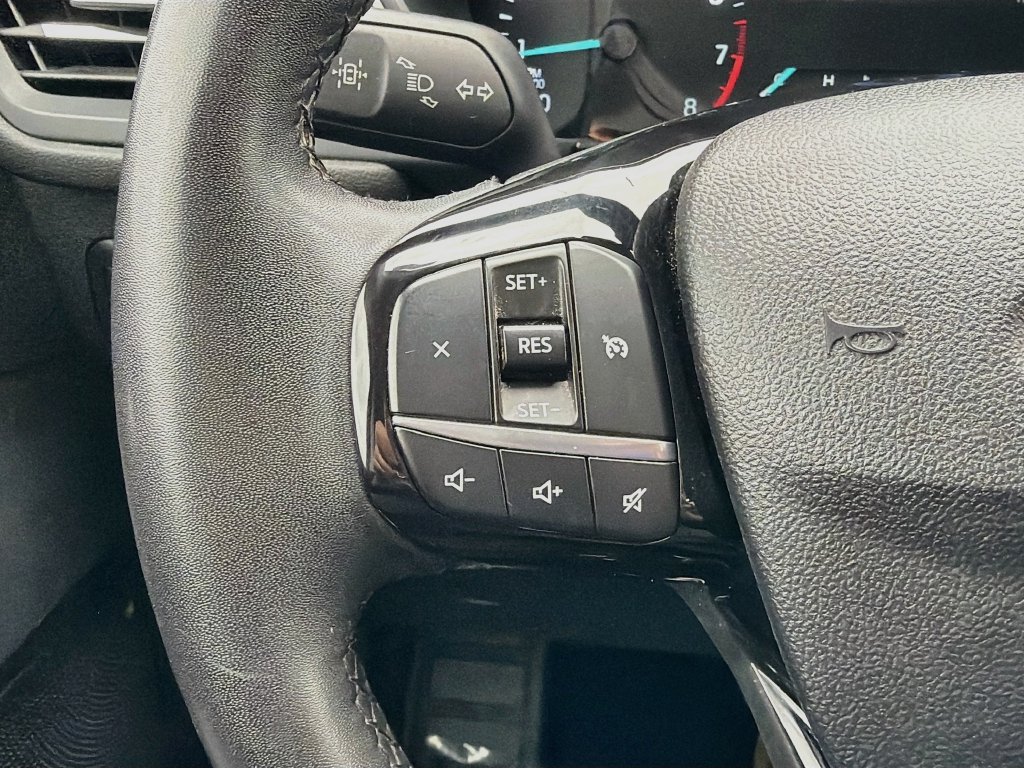 Used 2022 Ford Escape SEL w/ Equipment Group 302A AWD/4WD image 12