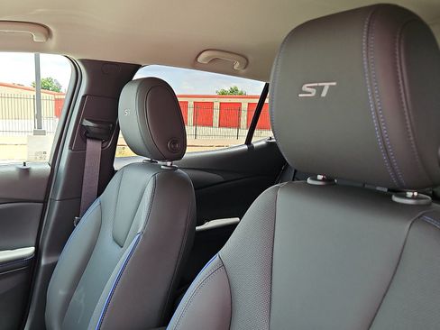 New 2026 Buick Encore GX Sport Touring w/ Comfort Package FWD image 11