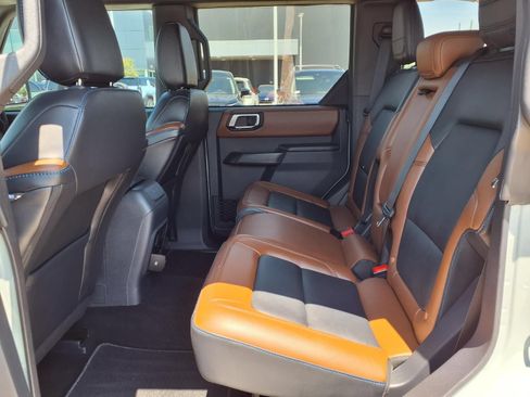 Used 2024 Ford Bronco Outer Banks AWD/4WD image 11