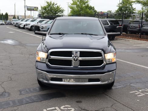 Used 2019 RAM 1500 Classic SLT AWD/4WD image 3