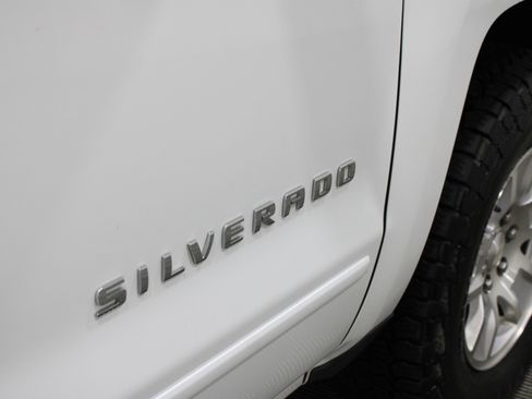 Used 2019 Chevrolet Silverado 1500 LT AWD/4WD image 23