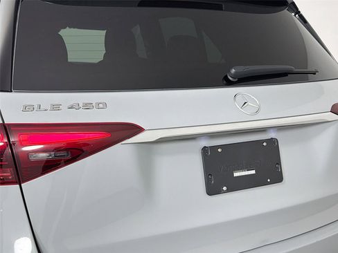 Used 2024 Mercedes-Benz GLE 450 4MATIC image 17