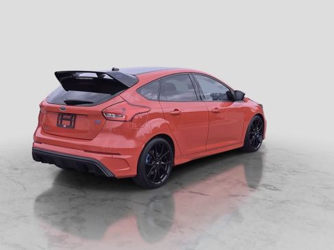 Used 2018 Ford Focus RS AWD/4WD image 8