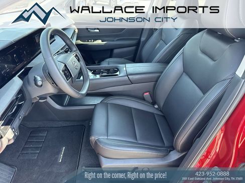 Used 2025 Nissan Murano SV AWD/4WD image 13