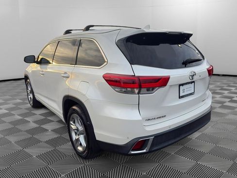 Used 2018 Toyota Highlander Limited image 5