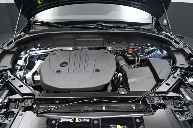 New 2027 Volvo XC60 B5 Plus AWD/4WD image 30