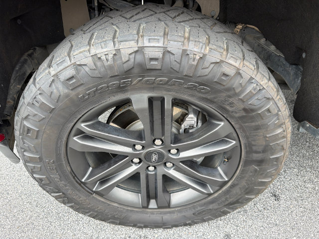 Used 2021 Ford F150 Lariat w/ Equipment Group 502A High AWD/4WD image 11